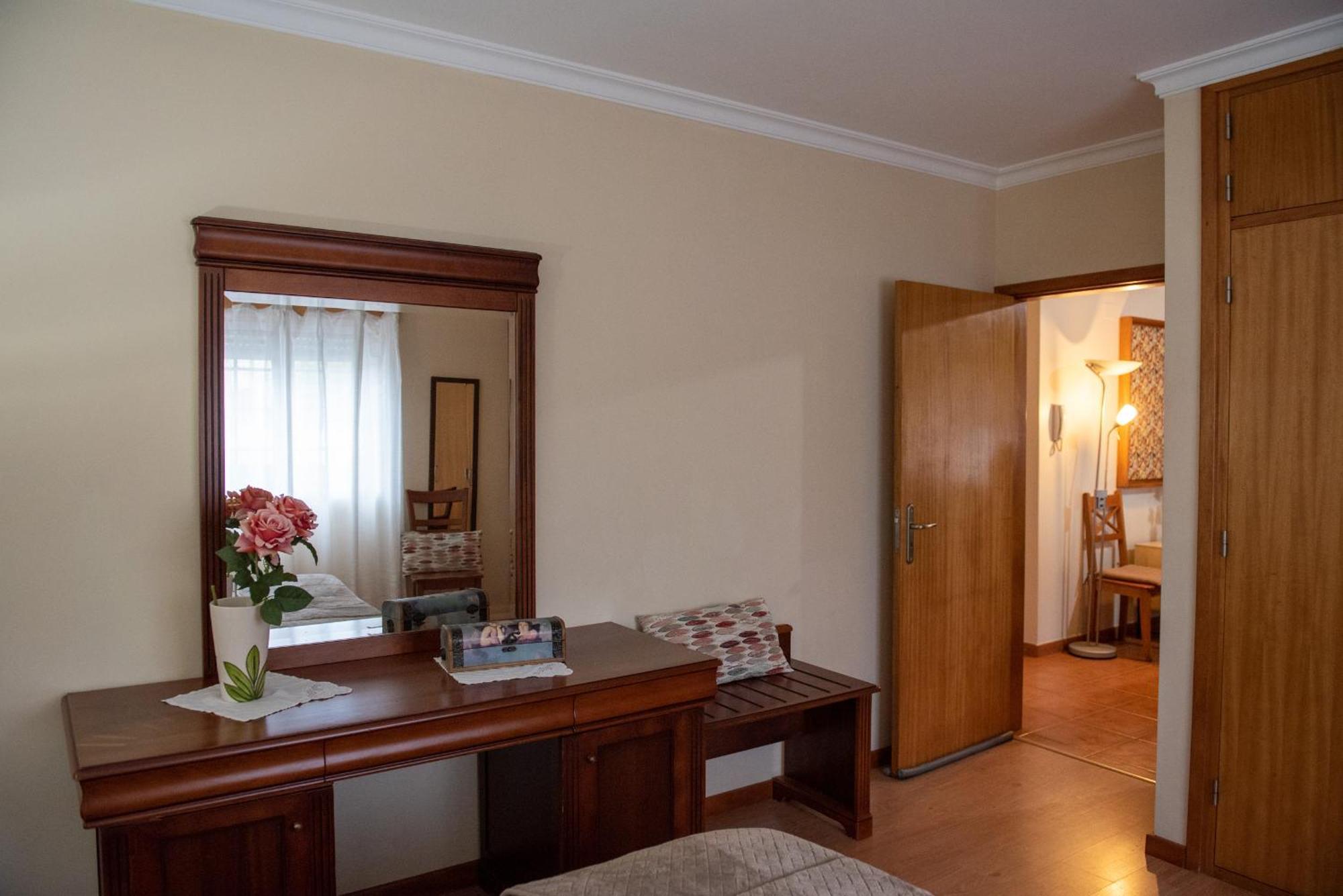 Casa Espacosa Perto De Angra Angra do Heroísmo Екстериор снимка